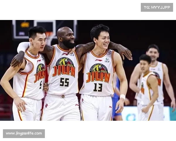 CBA战报:广州104-90吉林,多米尼克-琼斯空砍30分 CBA战报:广州104-90吉林,多米尼克-琼斯空砍30分